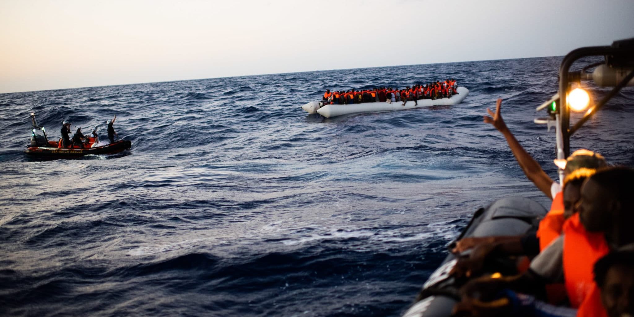 Sea-Watch 4 rettet in erstem Einsatz über 200 Menschen innerhalb von 48 ...