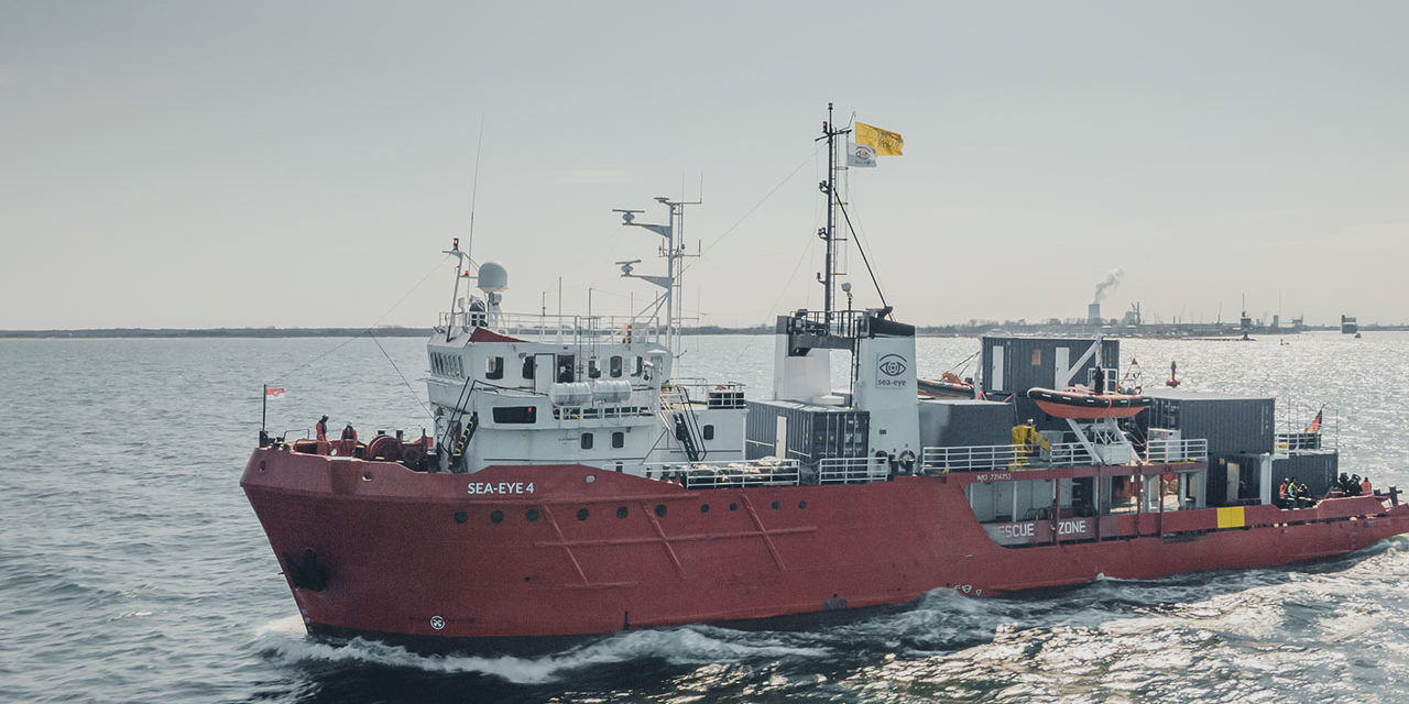 SEA-EYE-4_Sea-Eye_Seenotrettung_Mittelmeer_20210417_14_c_Maik-Luedemann-sea-eye.org_