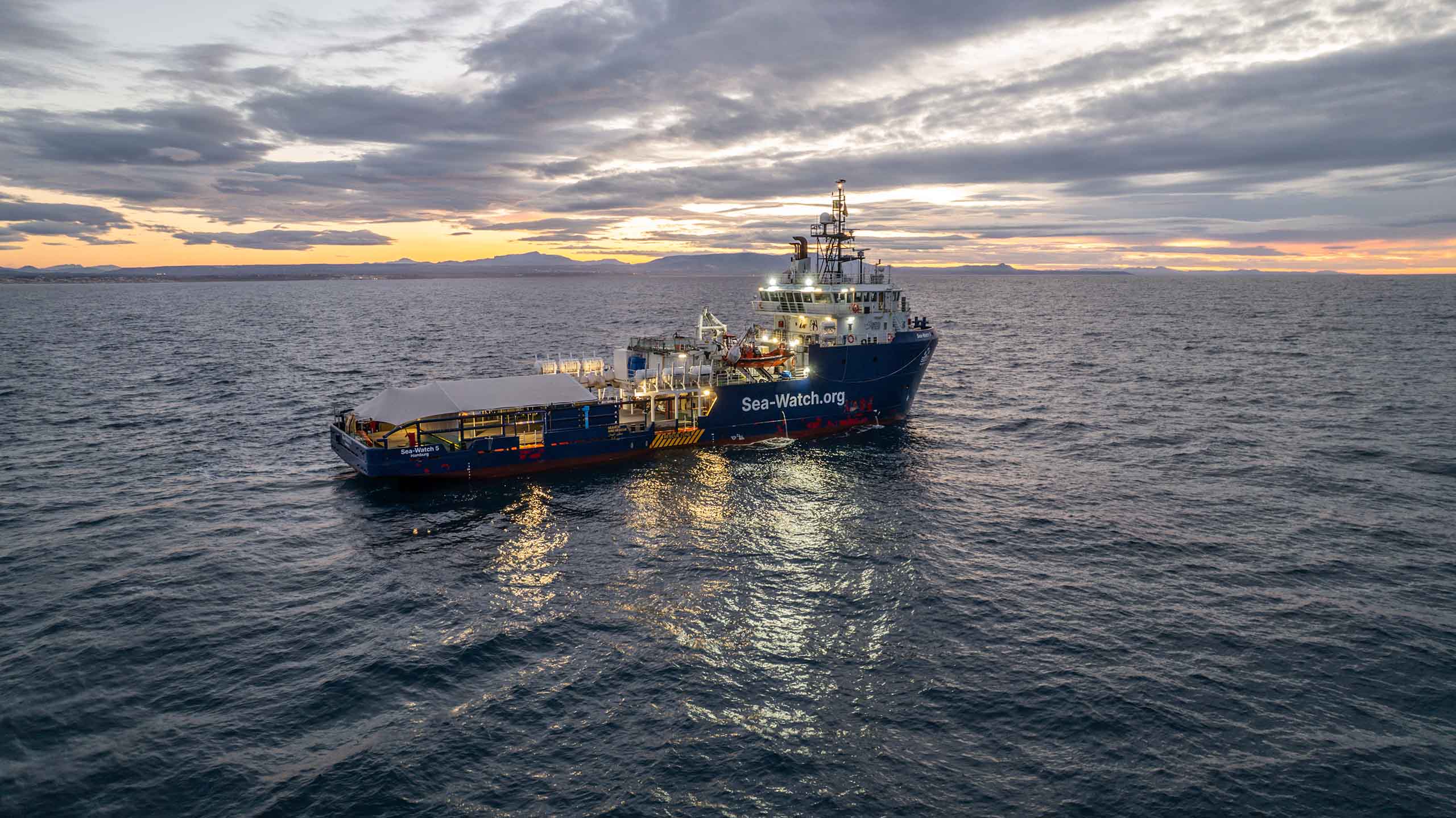 231110_Sea-Watch_DJI_0204-2_smaller